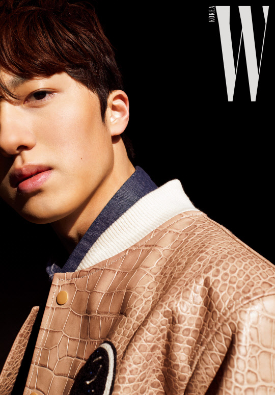 사진='W Korea' 3월호